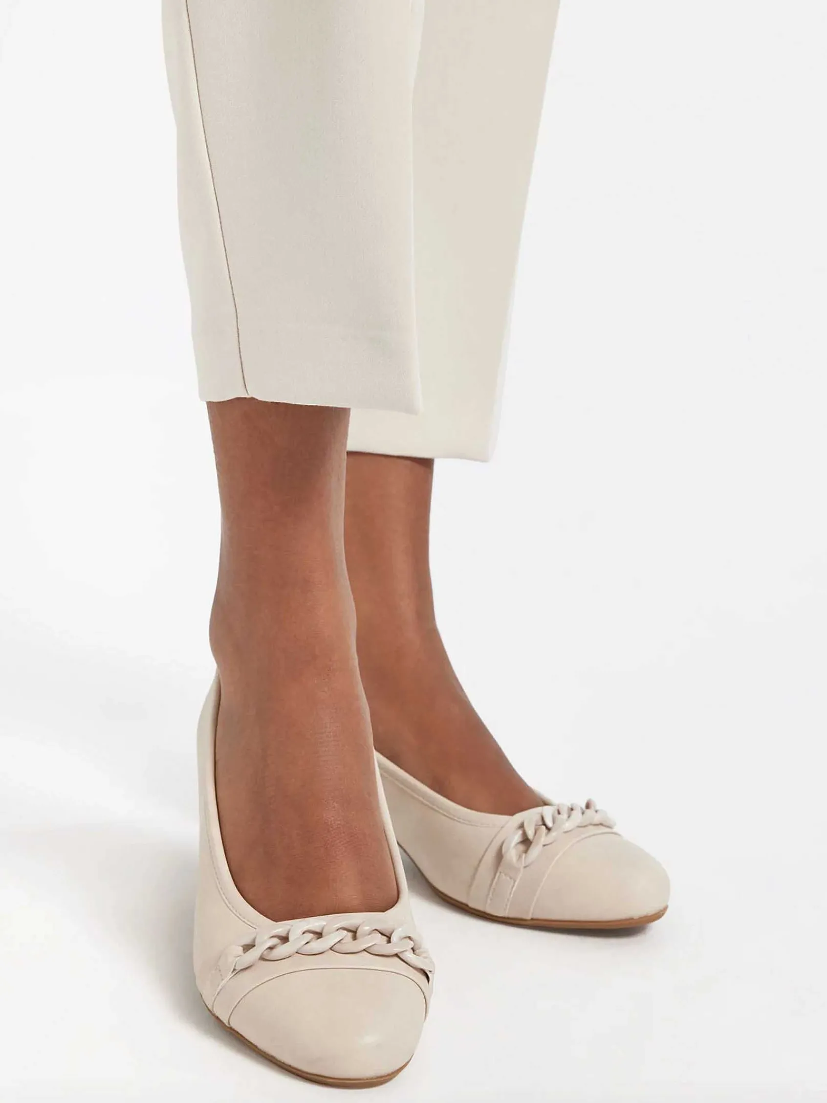Easy Street Comfort Schoenen-Beige Pump Sierketting